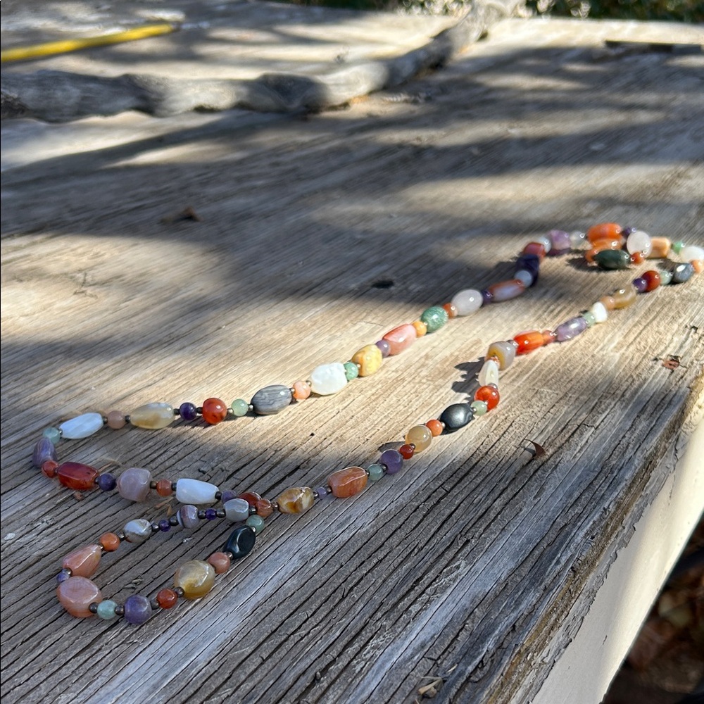 Multicolor Semi Precious stone Beaded Necklace - Picture 4 of 10